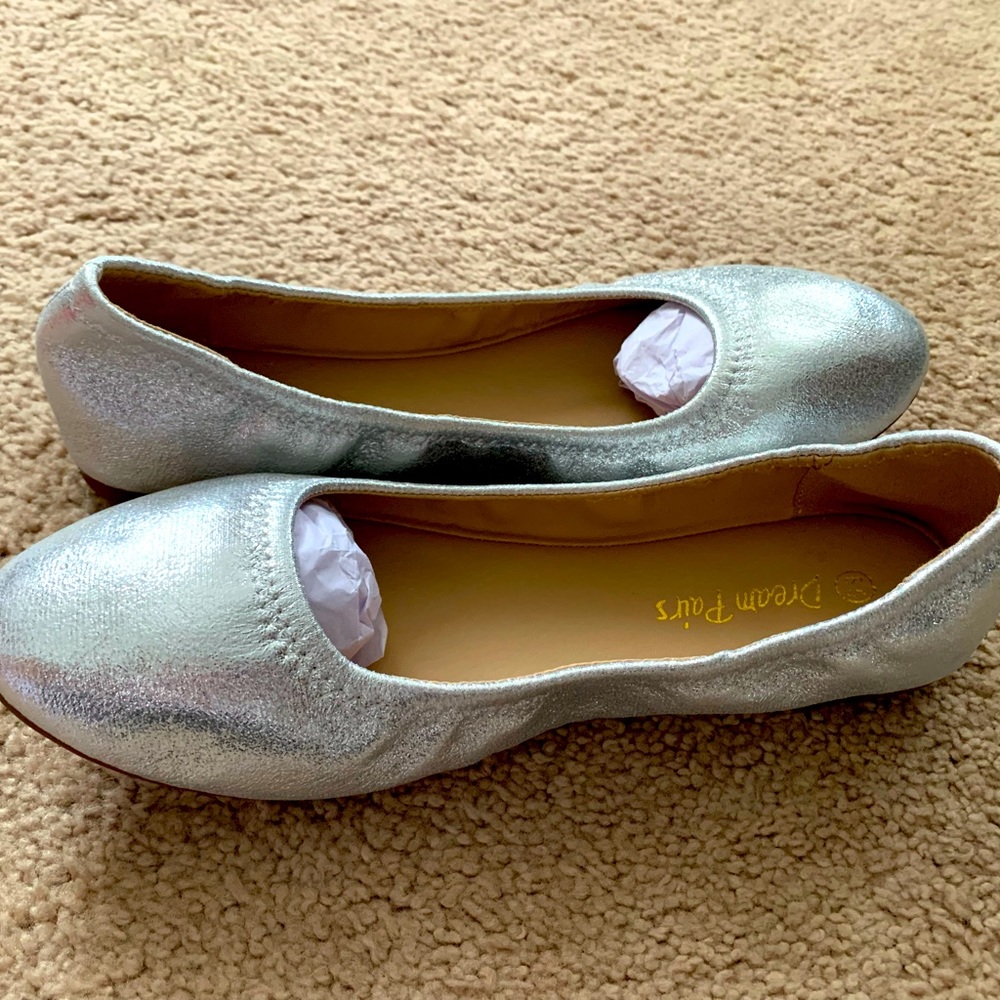 NEW Ballet flats, Dream Pair, Silver Pearl, size 8.5